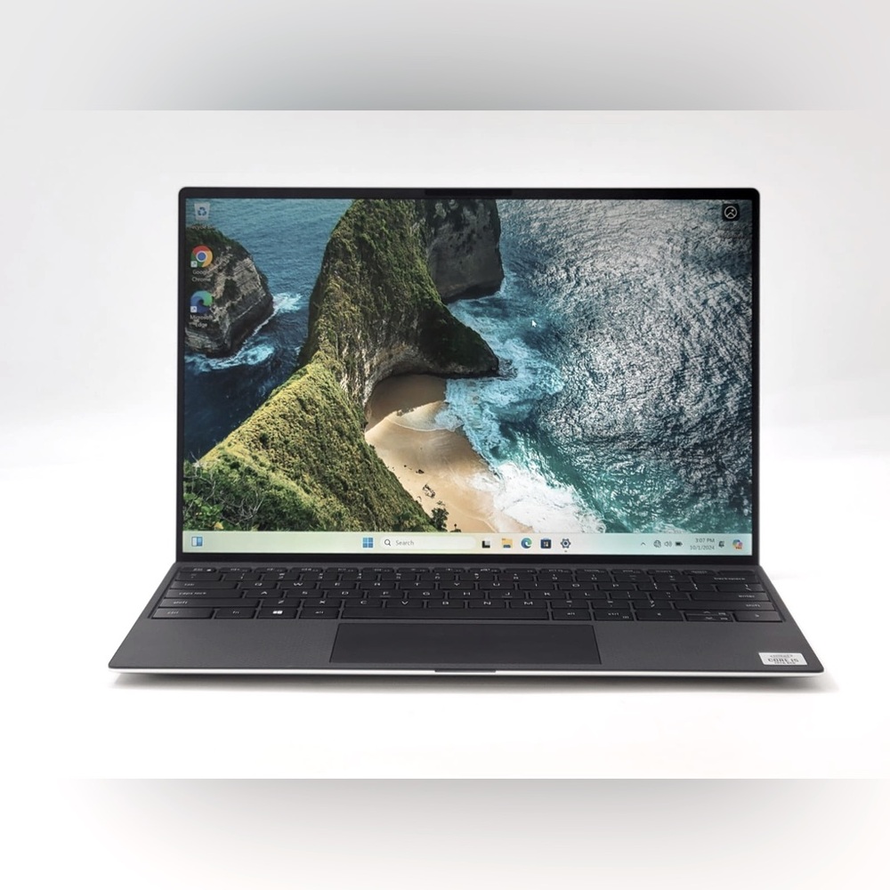 Dell XPS 9300 Laptop FHD, Intel Core i5-10th Gen, 256 GB NVme 8GB Ram Windows 11